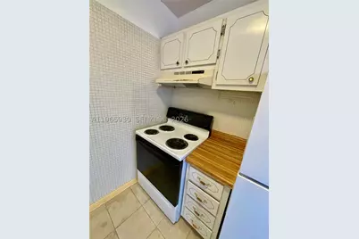 2081 NE 56th #101, Fort Lauderdale, FL 33308 - Photo 11