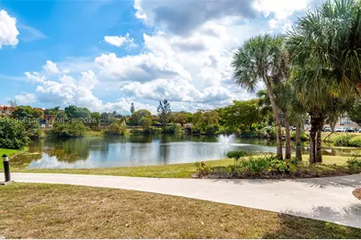 6301 N Fall Circle #213, Lauderhill, FL 33319 - Photo 5