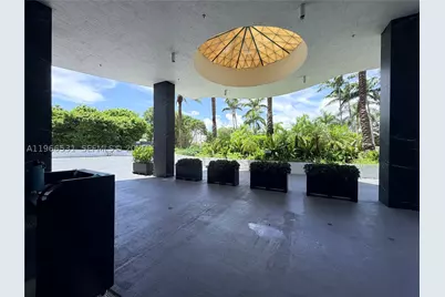 2101 Brickell #2202, Miami, FL 33129 - Photo 37