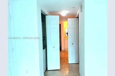 2101 Brickell #2202, Miami, FL 33129 - Photo 11