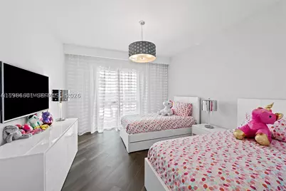 17301 Biscayne #2110, North Miami Beach, FL 33160 - Photo 19