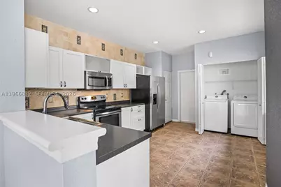 2167 Hacienda, Weston, FL 33327 - Photo 11