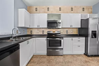 2167 Hacienda, Weston, FL 33327 - Photo 9