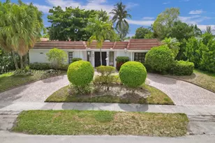 19710 NE 23rd, Miami, FL 33180 - Photo 3