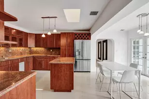 19710 NE 23rd, Miami, FL 33180 - Photo 27