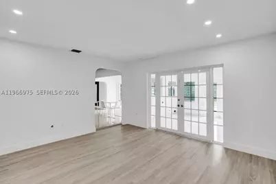 19710 NE 23rd, Miami, FL 33180 - Photo 31