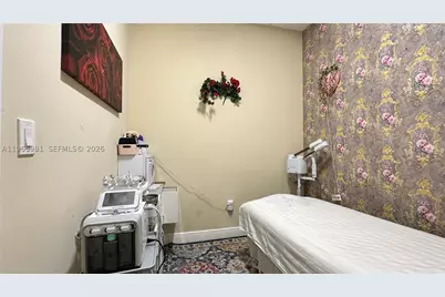 Sw 40, Miami, FL 33165 - Photo 21