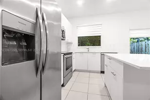 12121 NW 23rd, Miami, FL 33167 - Photo 13