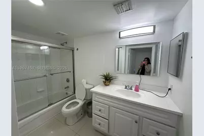 1200 Brickell Bay #1712, Miami, FL 33131 - Photo 11