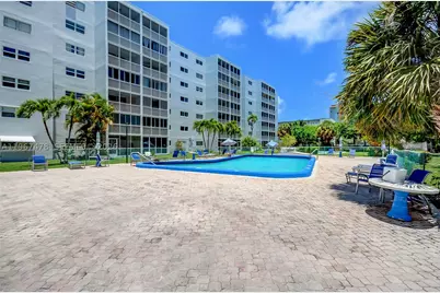 301 NE 14th #702, Hallandale, FL 33009 - Photo 9