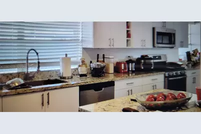 998 E 29th, Hialeah, FL 33013 - Photo 3