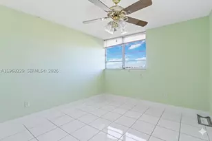 8895 Fontainebleau, Miami, FL 33172 - Photo 11