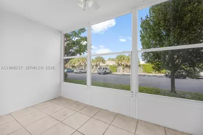 2861 Somerset #104, Lauderdale Lakes, FL 33311 - Photo 21