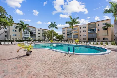 2861 Somerset #104, Lauderdale Lakes, FL 33311 - Photo 29