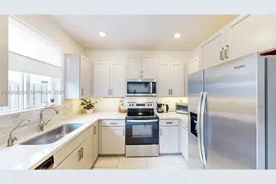 1040 SE 24th, Homestead, FL 33035 - Photo 13