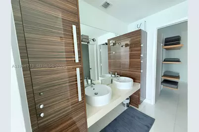 2020 N Bayshore #3102, Miami, FL 33137 - Photo 21