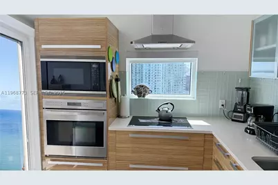 2020 N Bayshore #3102, Miami, FL 33137 - Photo 19