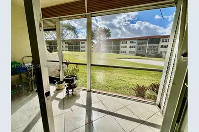 8960 S Hollybrook #109, Pembroke Pines, FL 33025 - Photo 23