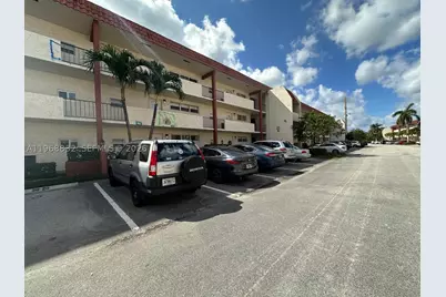 8960 S Hollybrook #109, Pembroke Pines, FL 33025 - Photo 25