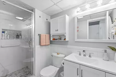 3201 NE 8th #405, Pompano Beach, FL 33062 - Photo 21