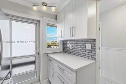 3201 NE 8th #405, Pompano Beach, FL 33062 - Photo 7