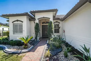 10620 NW 56th, Coral Springs, FL 33076 - Photo 3