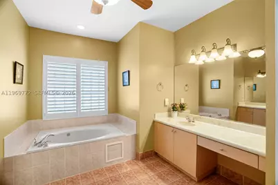 10620 NW 56th, Coral Springs, FL 33076 - Photo 17