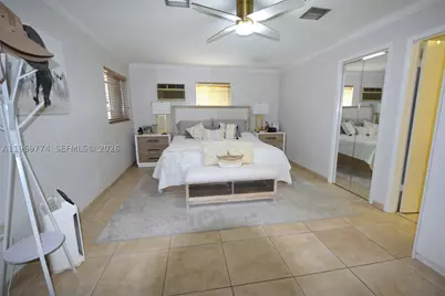 890 E 38th, Hialeah, FL 33013 - Photo 11