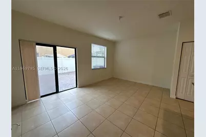 9374 W 32nd, Hialeah, FL 33018 - Photo 13