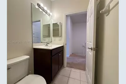 9374 W 32nd, Hialeah, FL 33018 - Photo 31