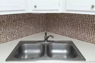 1540 NE 191st, Miami, FL 33179 - Photo 3