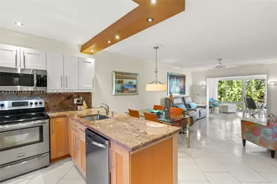 5121 W Oakland Park #304, Lauderdale Lakes, FL 33313 - Photo 1