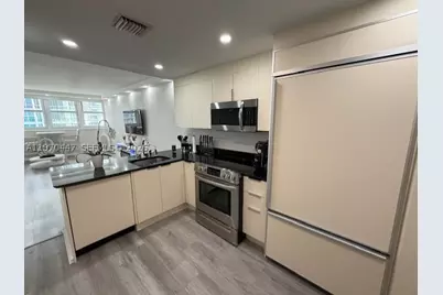 10275 Collins #PH 1505, Bal Harbour, FL 33154 - Photo 5