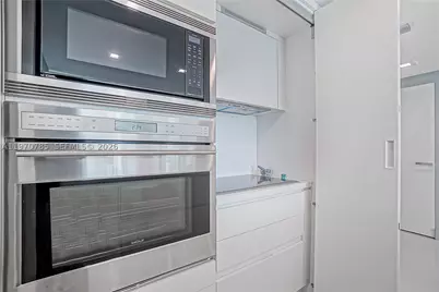 475 Brickell #1913, Miami, FL 33131 - Photo 19