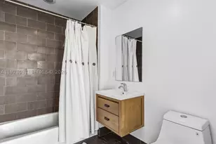 1040 Biscayne, Miami, FL 33132 - Photo 33