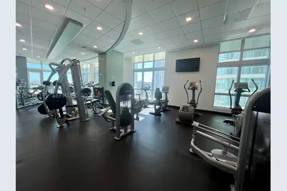 300 S Biscayne #PH-3907, Miami, FL 33131 - Photo 15