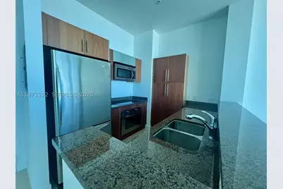 300 S Biscayne #PH-3907, Miami, FL 33131 - Photo 3