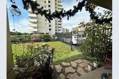 301 Golden Isles #114, Hallandale Beach, FL 33009 - Photo 19
