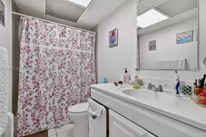 9678 Fontainebleau #410, Miami, FL 33172 - Photo 27