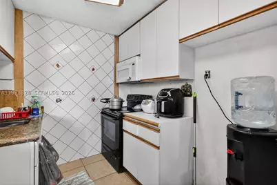9678 Fontainebleau #411, Miami, FL 33172 - Photo 13