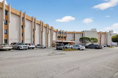 9678 Fontainebleau #411, Miami, FL 33172 - Photo 1