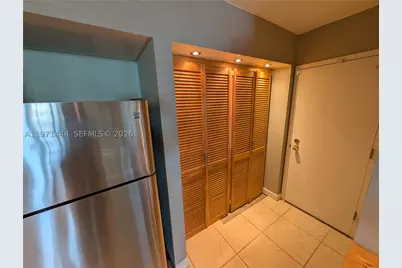 100 Golden Isles #PH9, Hallandale Beach, FL 33009 - Photo 15