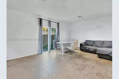 21 SE 3rd, Hallandale Beach, FL 33009 - Photo 7