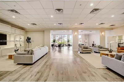 5600 Collins #7Y, Miami Beach, FL 33140 - Photo 23