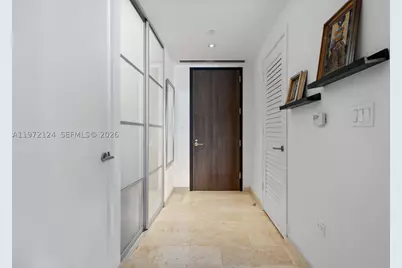 68 SE 6th #3209, Miami, FL 33131 - Photo 3