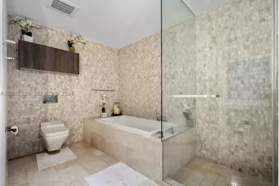 68 SE 6th #3209, Miami, FL 33131 - Photo 15