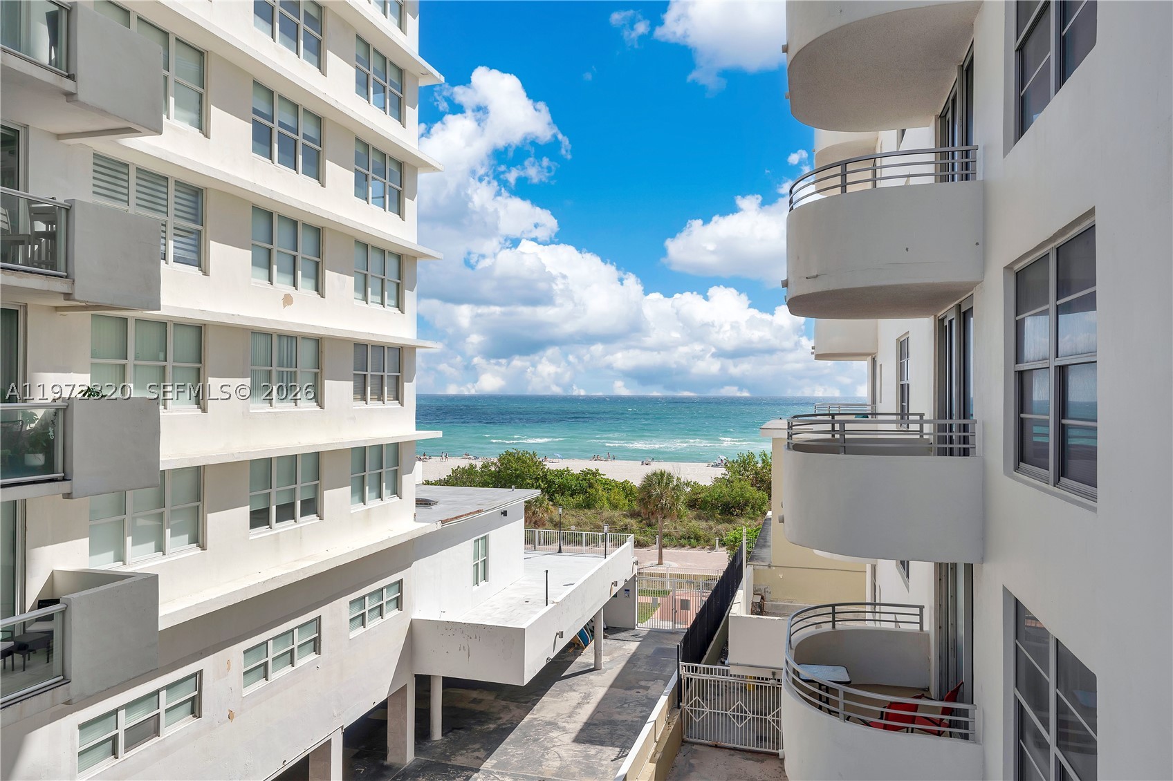 5555 Collins #5B - 5555 Collins #5B, Miami Beach, FL 33140 Luxury Property | Jose Angel Pina