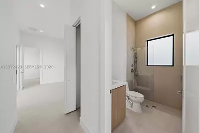 5718 Ashwood Cir W, Hollywood, FL 33312 - Photo 23