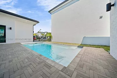 5718 Ashwood Cir W, Hollywood, FL 33312 - Photo 37