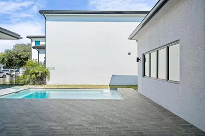 5718 Ashwood Cir W, Hollywood, FL 33312 - Photo 35